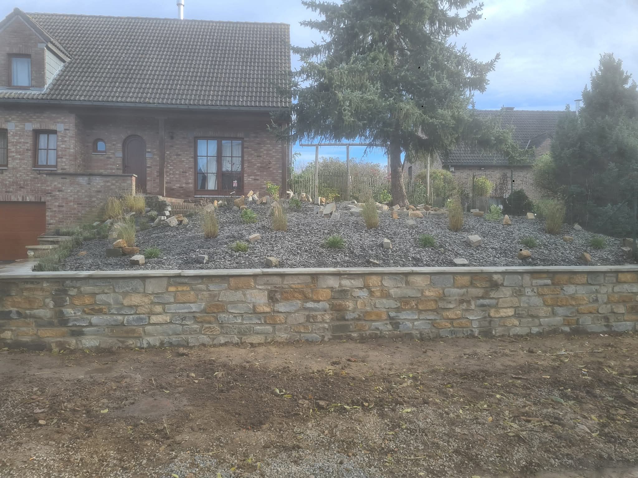 Réalisation d'un parterre à Momalle